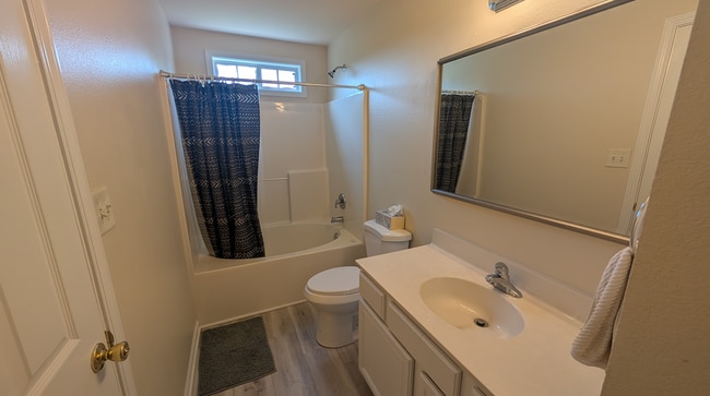 Photo - 8601 Sawleaf Ct