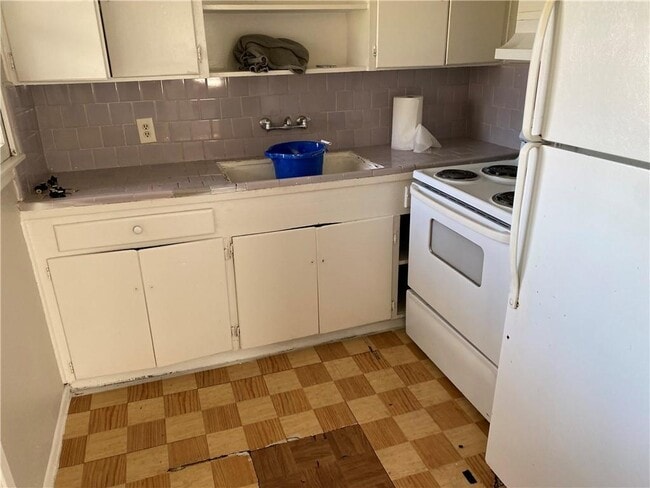 Photo - 1035 Haynes St