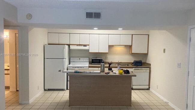 3985 W McNab Rd Unidad A312