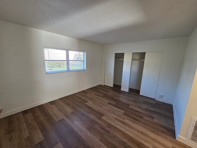 Photo - 224 SE 9th Ave
