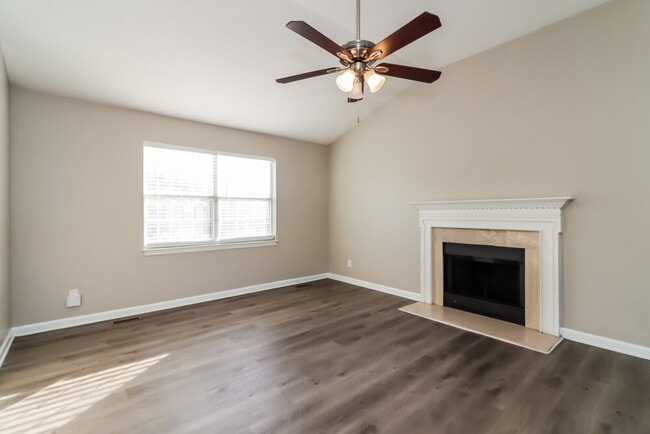 Photo - 12 Southview Dr