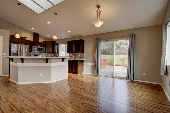 Photo - 3 Bed 2 Bath home in Rolling Hills