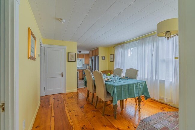 Photo - 83 Mast St