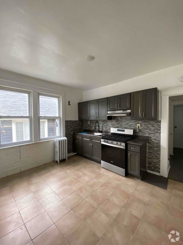 Building Photo - 225 Water St Rental