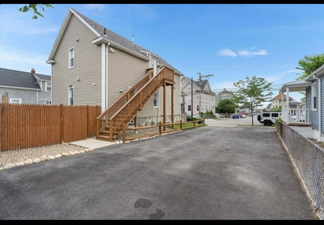 Photo - 93 Belleville Rd Unidad 2A