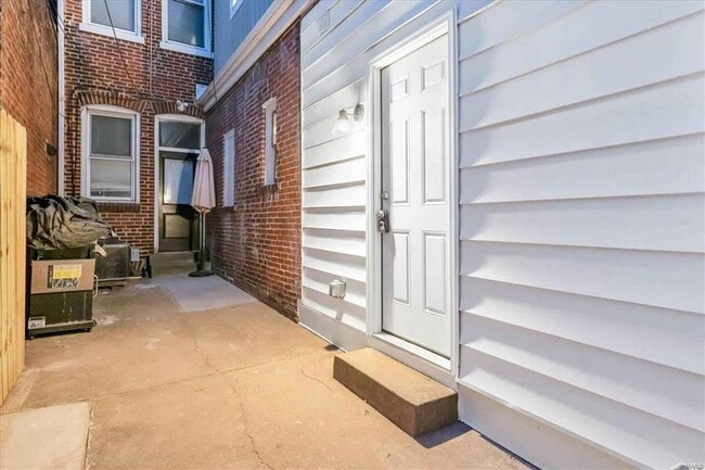 Building Photo - Allen Market Ln - 1229-1231 Unit 1229 Allen Market