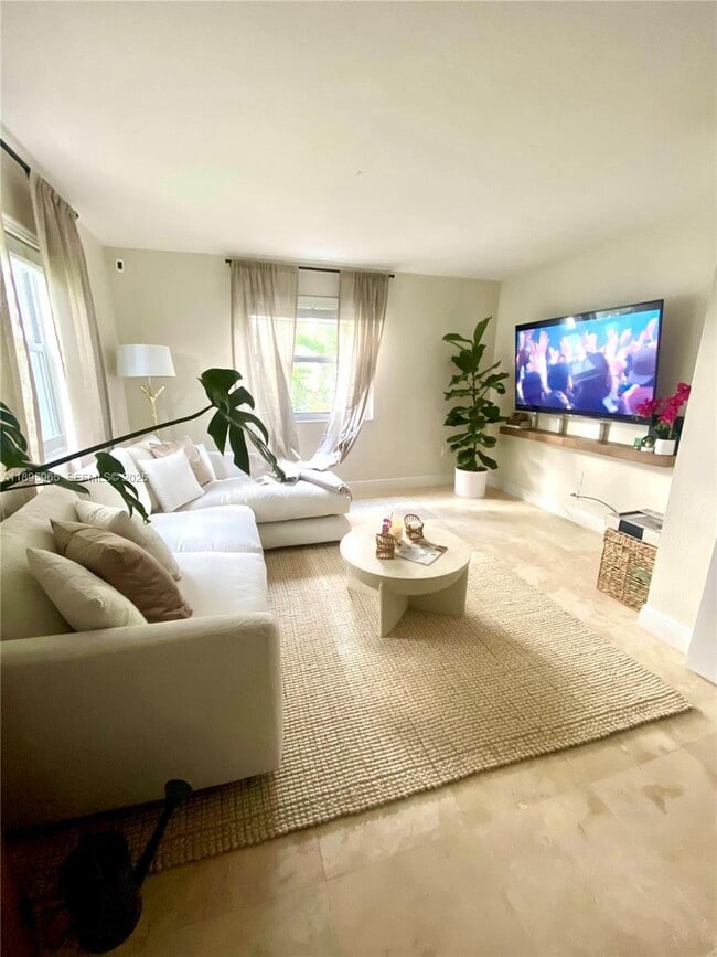 Building Photo - 4600 SW 67th Ave Unit 240