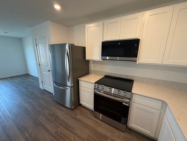 Photo - 202 Pleasant Pk Dr