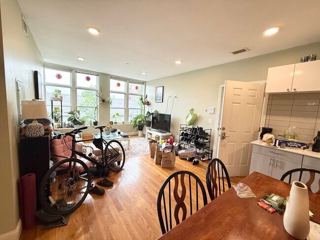 Photo - 299 Dudley St Unit 5