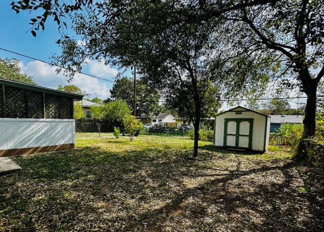 Photo - 458 Anton Dr