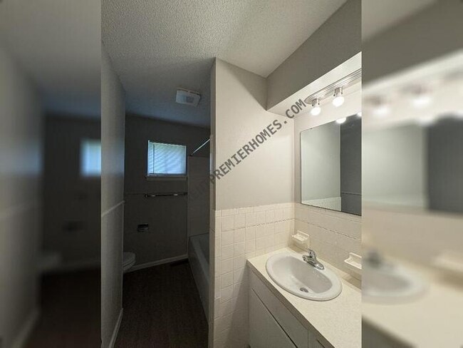 Photo - 7318 L St