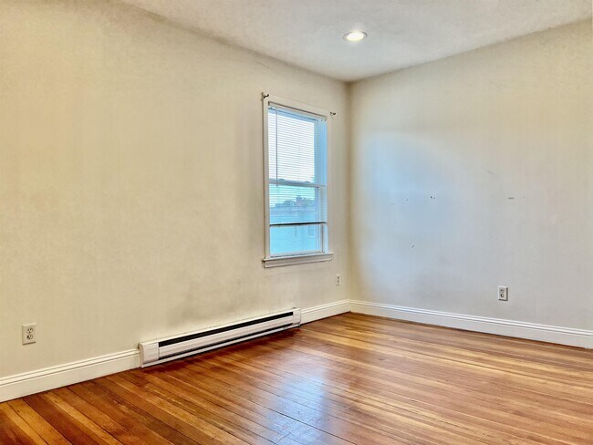 Photo - 578 Washington St