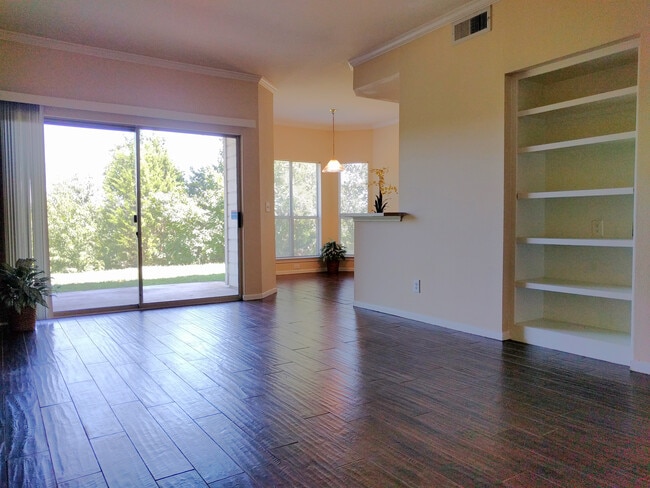 Building Photo - 6000 Shepherd Mountain Cove Unit 1309 Rental