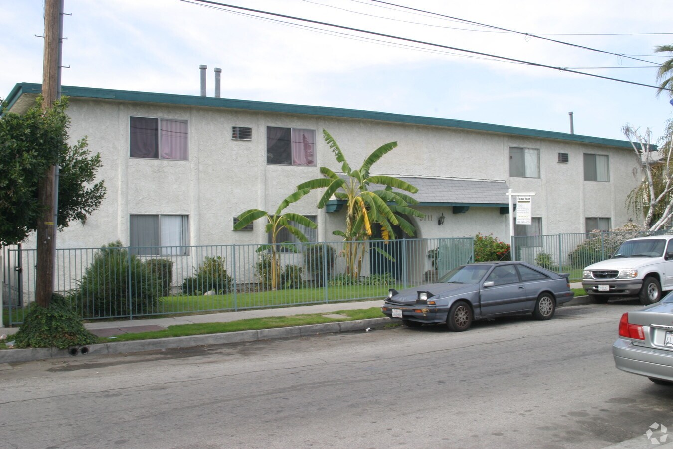 5711 Fulcher Ave - 5711 Fulcher Ave Apartments