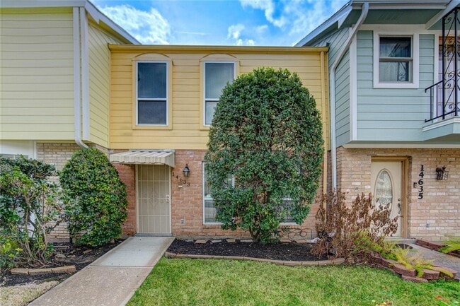 Photo - 14633 Perthshire Rd