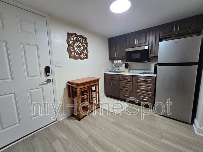 Photo - 201 S Stillman St Unit Apt 214