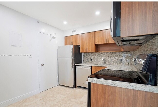 Photo - 5101 Collins Ave Unit 14J