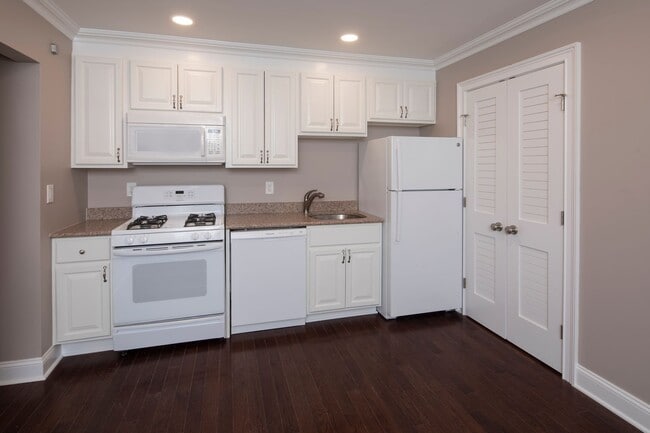 Cambridge Manor