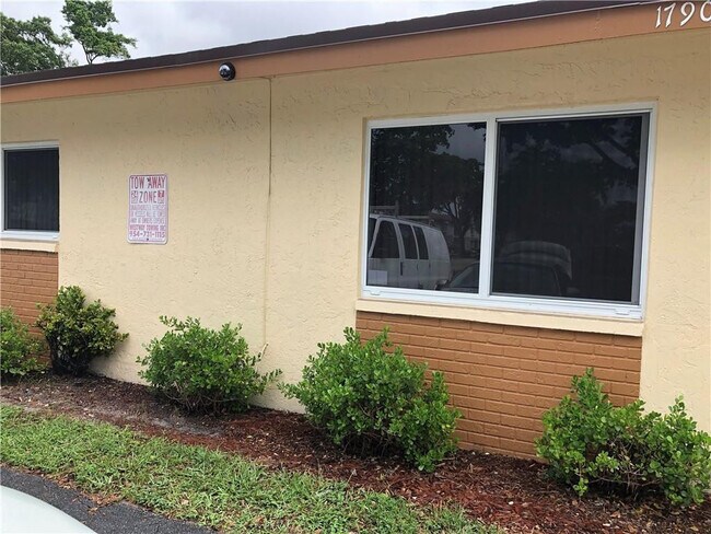 Photo - 1790 NW 52nd Ave