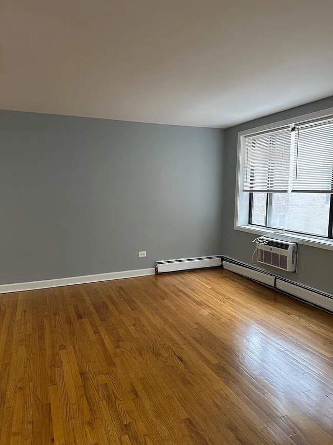 Photo - 1523 W Morse Ave Unit #3