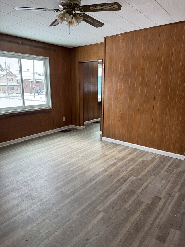 Photo - 1837 Beech St