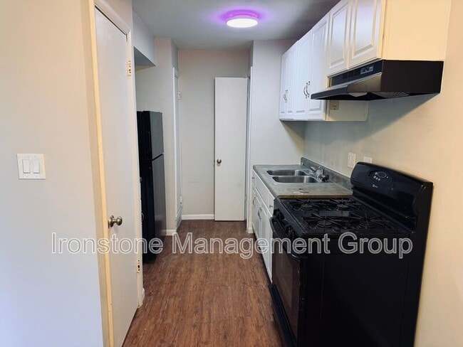 Photo - 109 S 9th St