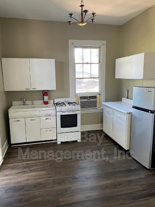 Photo - 1055 Church St