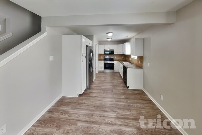 2624 Stream Bank Dr