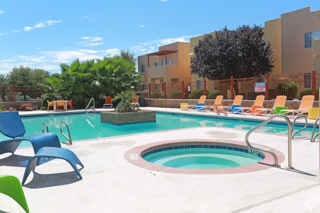 Hot Tub - Casa Bandera