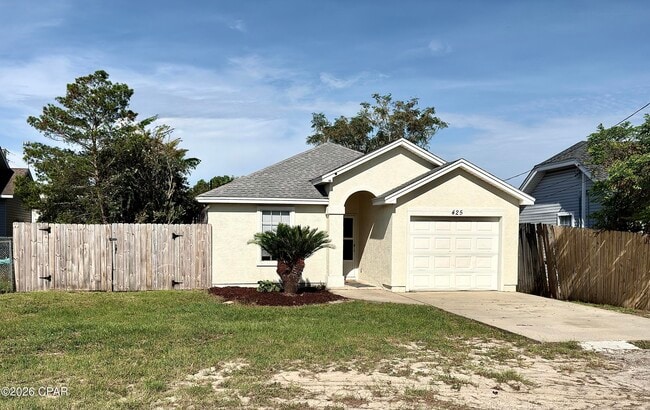 Building Photo - 425 Dolphin Dr
