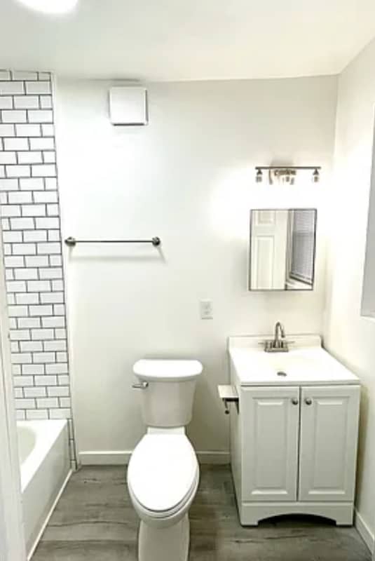 Photo - 2131 Williams Ave Unidad 2