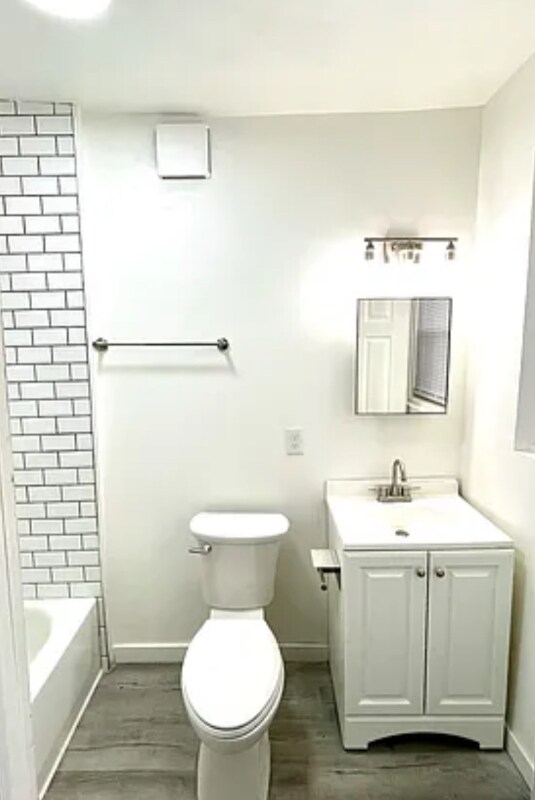 Photo - 2131 Williams Ave Unidad 1