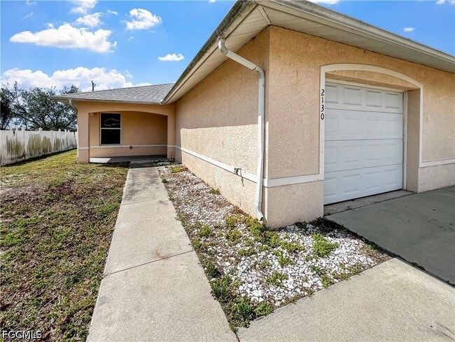 Photo - 2130 NE 8th Pl