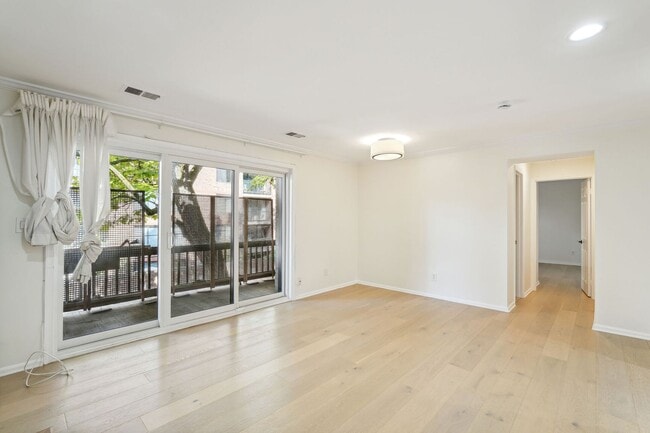 Photo - 1124 25th St NW Unit 211