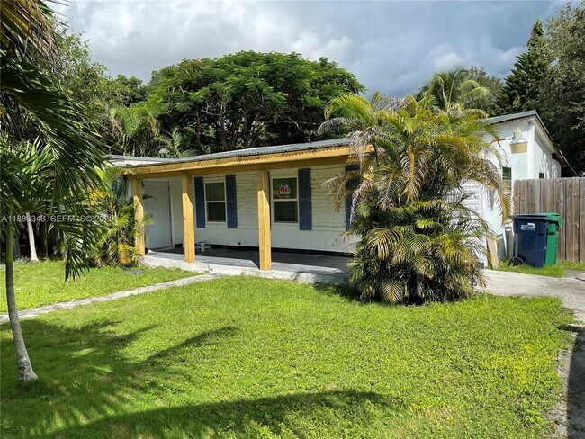 Photo - 5921 SW 62nd St