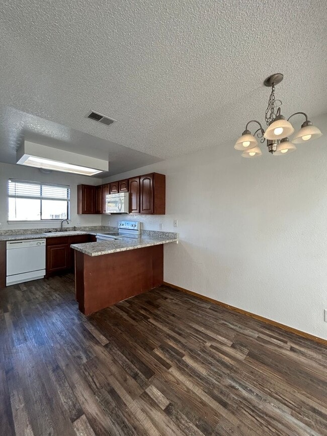 Photo - 2 BR/1 BA Condo in Desirable Area of Wesmi... Unidad 379