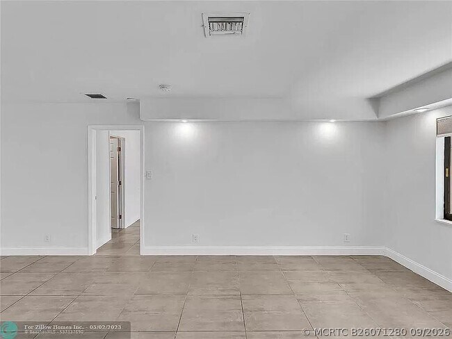 Photo - 216 NW 25th St