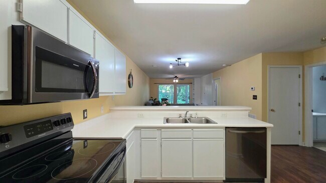 1258 River Oaks Dr
