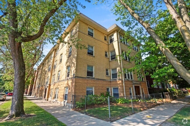 Building Photo - 4314 N Spaulding Ave Rental