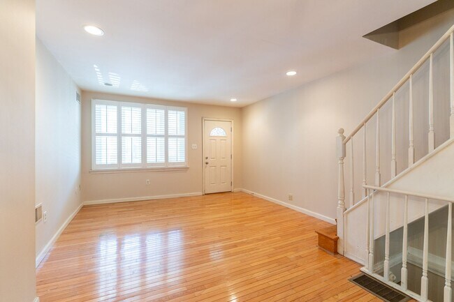 Photo - Location Location Location beauty near Mar...