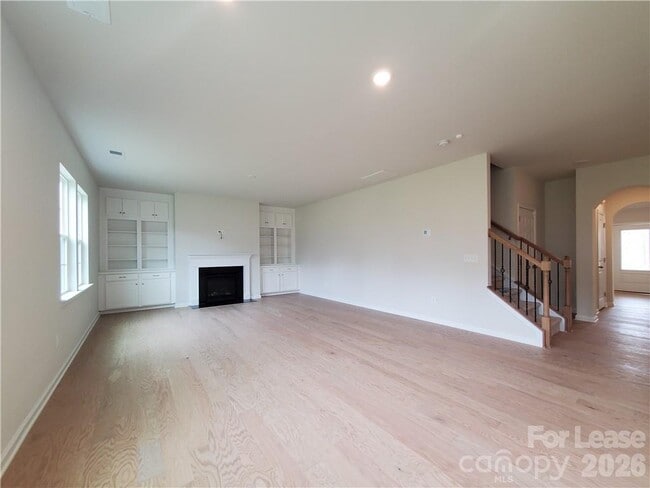 Photo - 1009 Gabardine Ln