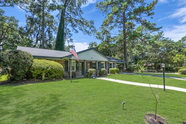 Photo - Fully Furnished Home in the Heart of Southside Savannah!