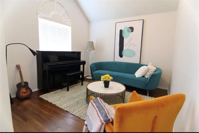 Photo - 3300 Bluegrass Dr