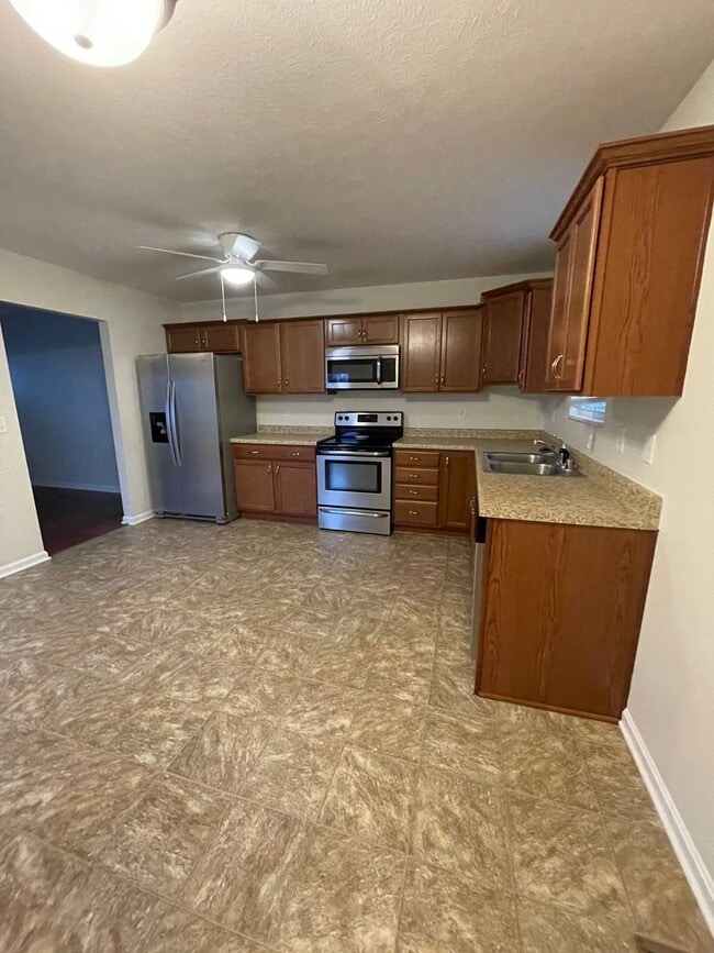 Photo - 104 Melody Ct