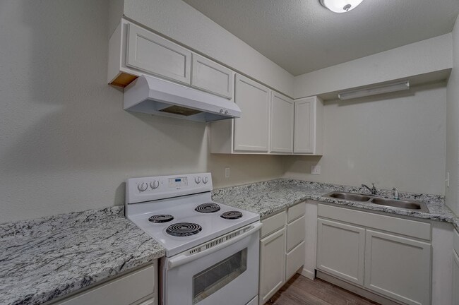 Building Photo - Larch1642 (KC-AM) Unit 1