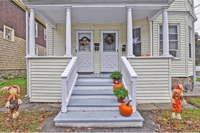 Photo - 25 Saunders St Unit 25F