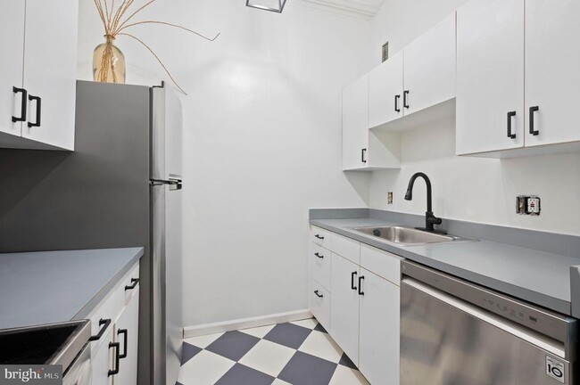 Photo - 641 N 16th St