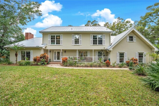 Photo - 8 Fernwood Trail