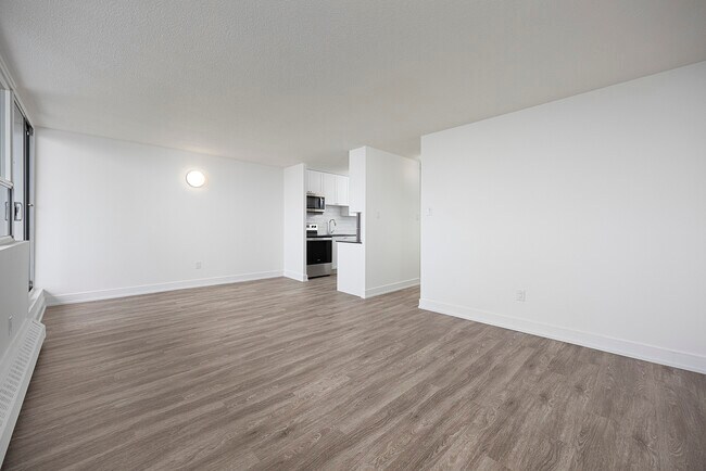 2200 Roche Court - 2200 Roche Ct