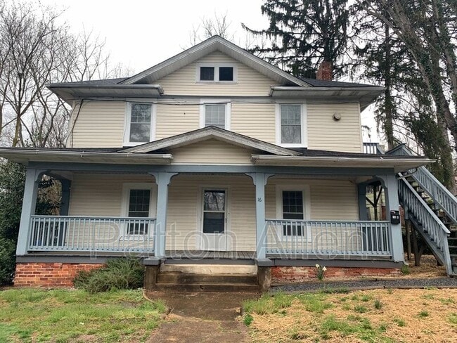Building Photo - 16 Hillside St Unit Apt A